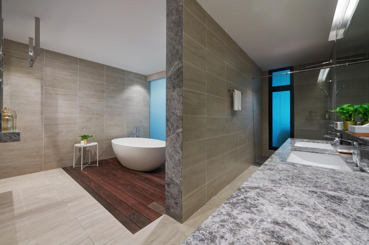 Mercure Living Putrajaya Exteriör bild Bathroom