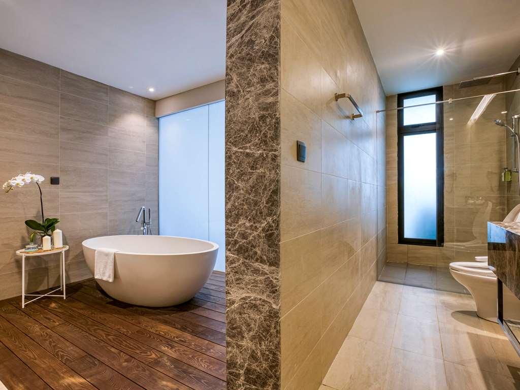 Mercure Living Putrajaya Exteriör bild Bathroom