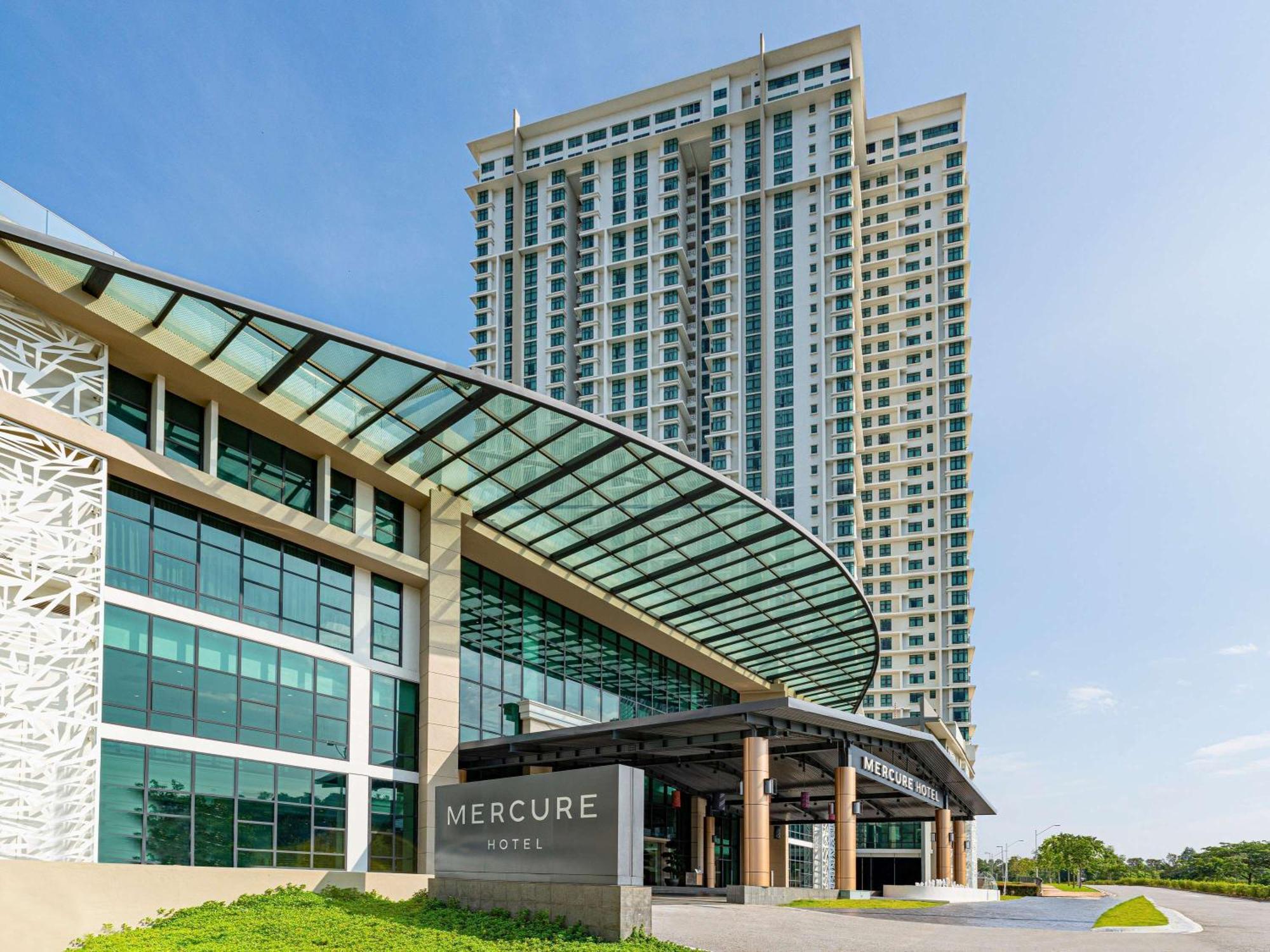 Mercure Living Putrajaya Exteriör bild Mercure Hotel, Vietnam